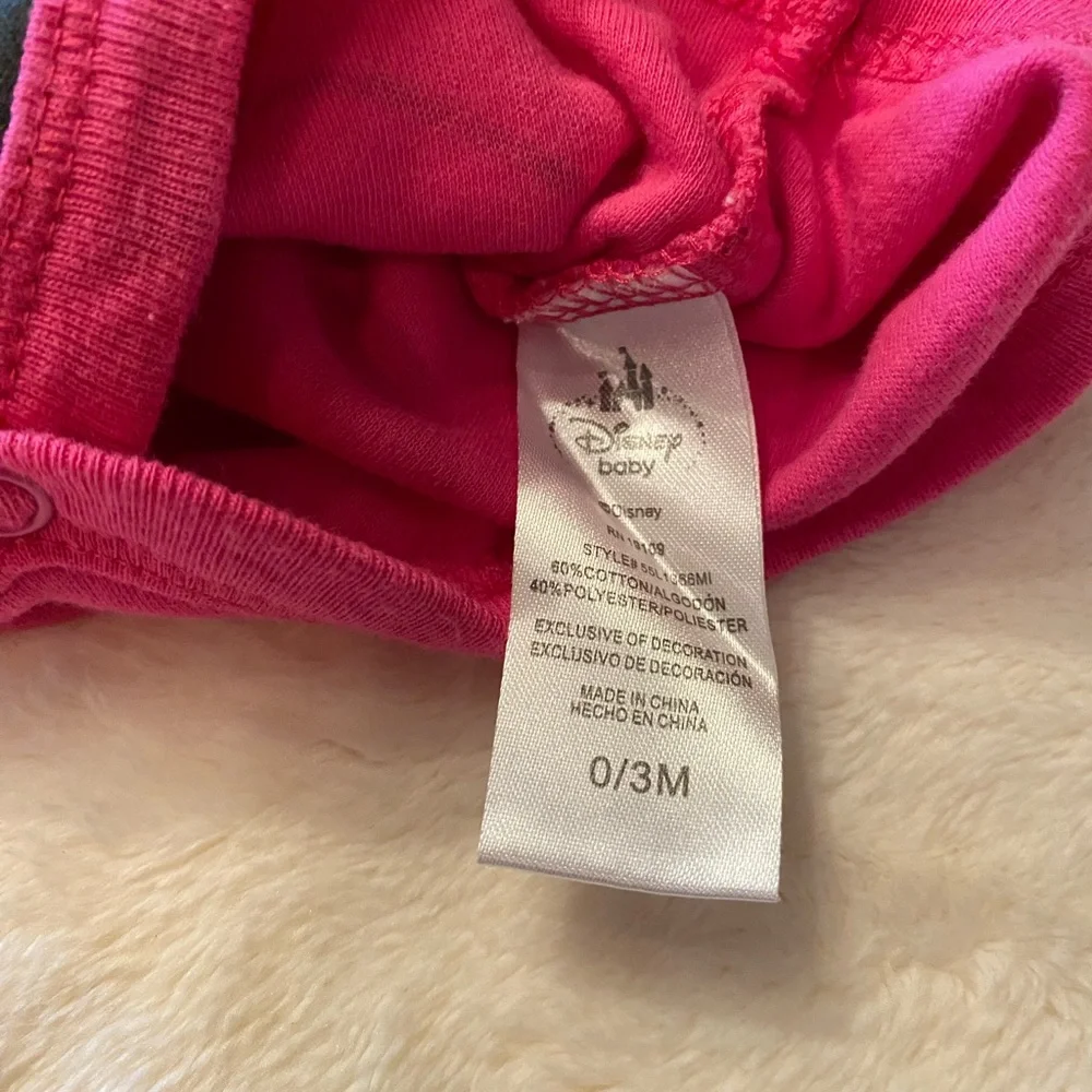 🥰Disney Baby girl onesie size 0-3M🥰